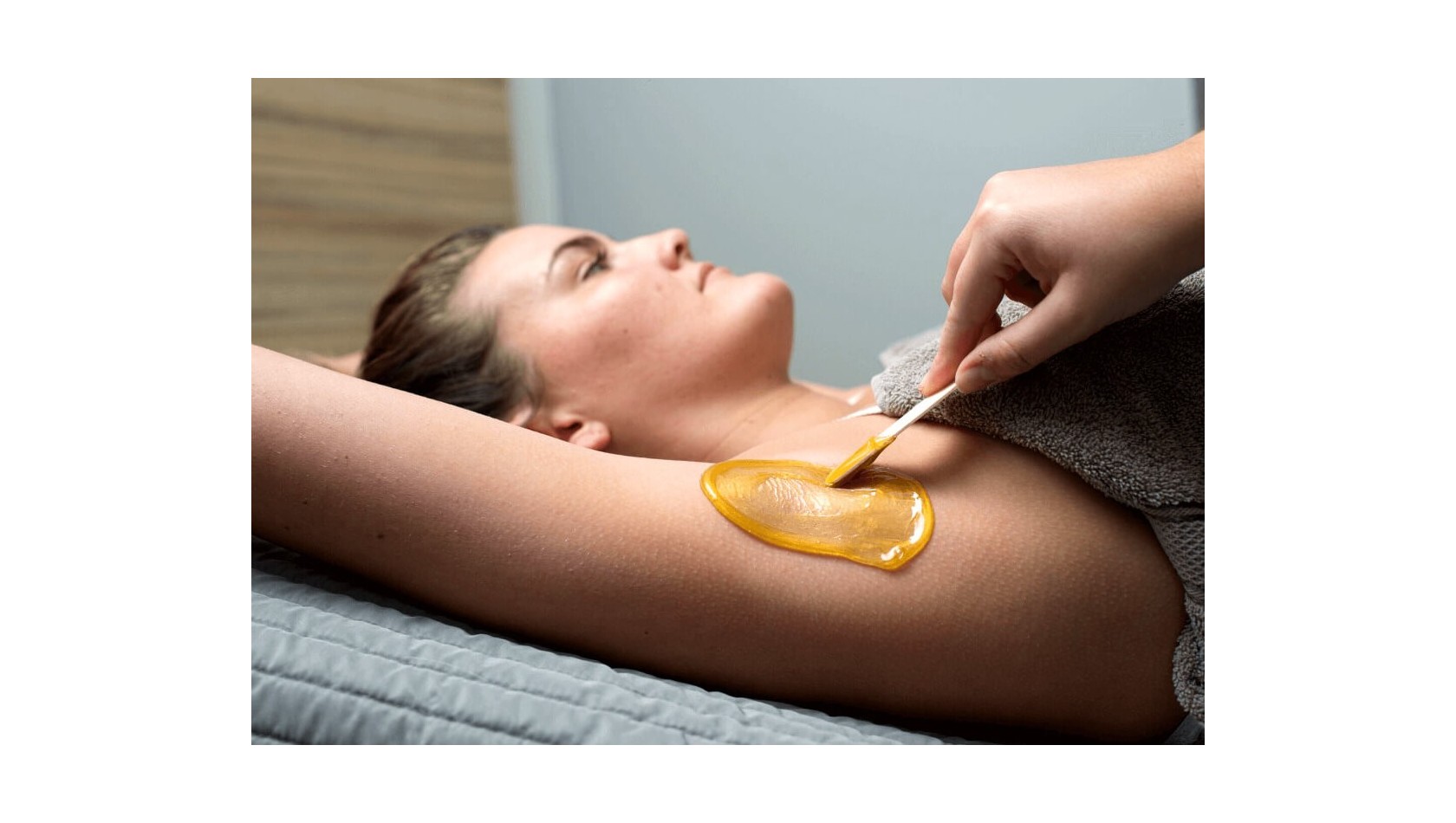 Восковая депиляция подмышек